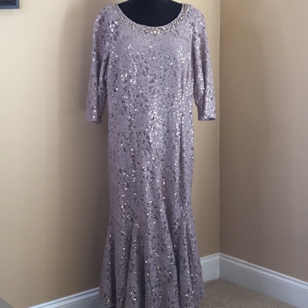 MOB, Holiday Dress, Evening Dress, cocktail Dress size 16W by Alex Evenings